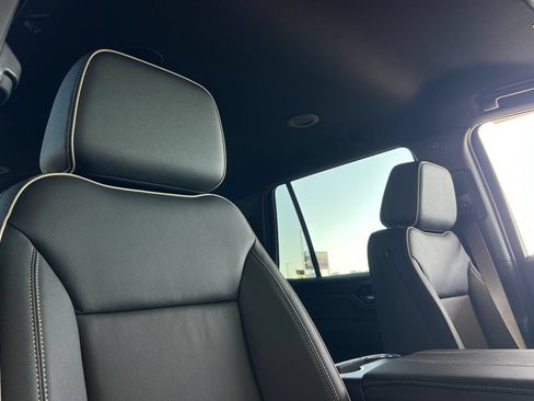 New 2026 GMC Yukon Elevation AWD/4WD image 16