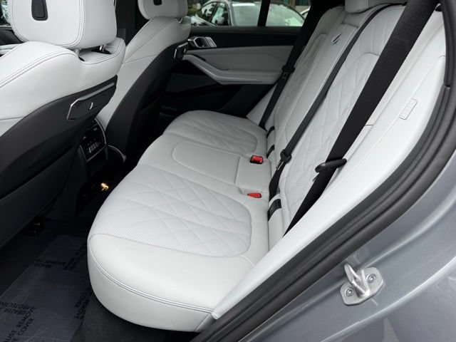 Used 2026 BMW X5 sDrive40i w/ M Sport Package RWD image 32
