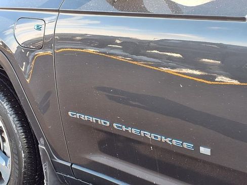 Used 2022 Jeep Grand Cherokee Limited 4xe image 26