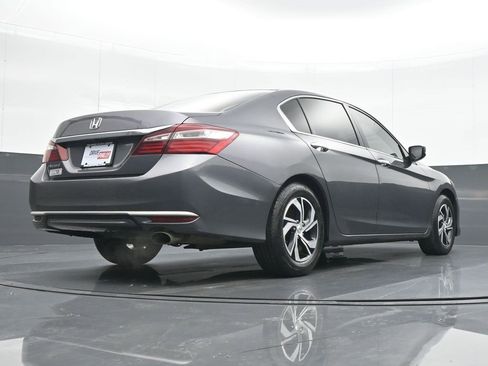 Used 2017 Honda Accord LX image 21