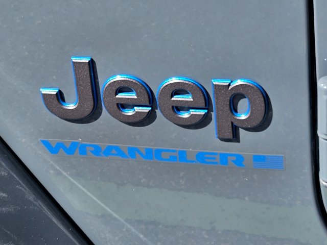 Used 2024 Jeep Wrangler Unlimited AWD/4WD image 11
