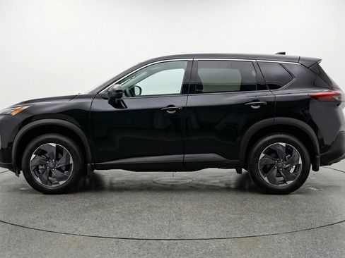 Used 2025 Nissan Rogue SV AWD/4WD image 5