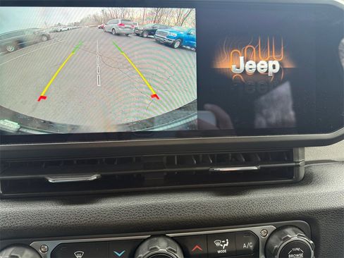 Used 2025 Jeep Wrangler Sport image 13