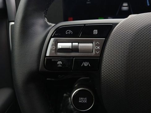 Certified 2025 Hyundai Ioniq 5 SEL image 18