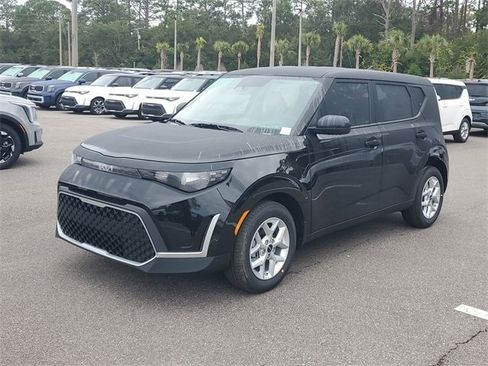 New 2025 Kia Soul LX image 3