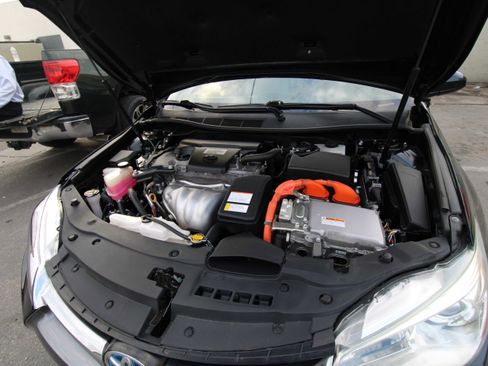 Used 2013 Toyota Camry SE image 29