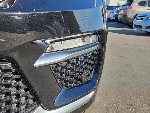 Used 2022 Jeep Grand Cherokee Summit w/ Luxury Tech Group V image 11