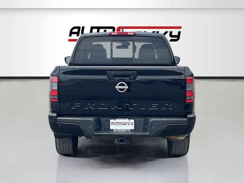 Used 2024 Nissan Frontier SV w/ SV Convenience Package RWD image 6