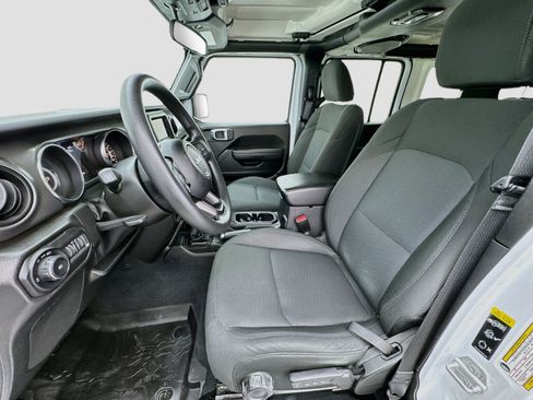 Used 2022 Jeep Wrangler Unlimited Sport AWD/4WD image 13