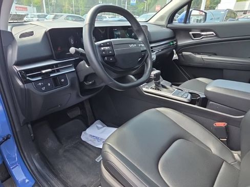 Certified 2026 Kia Sportage EX w/ EX Panorama Roof Package AWD/4WD image 9