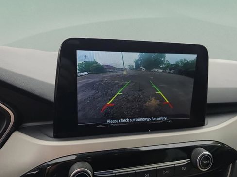Used 2020 Ford Escape SE FWD image 19