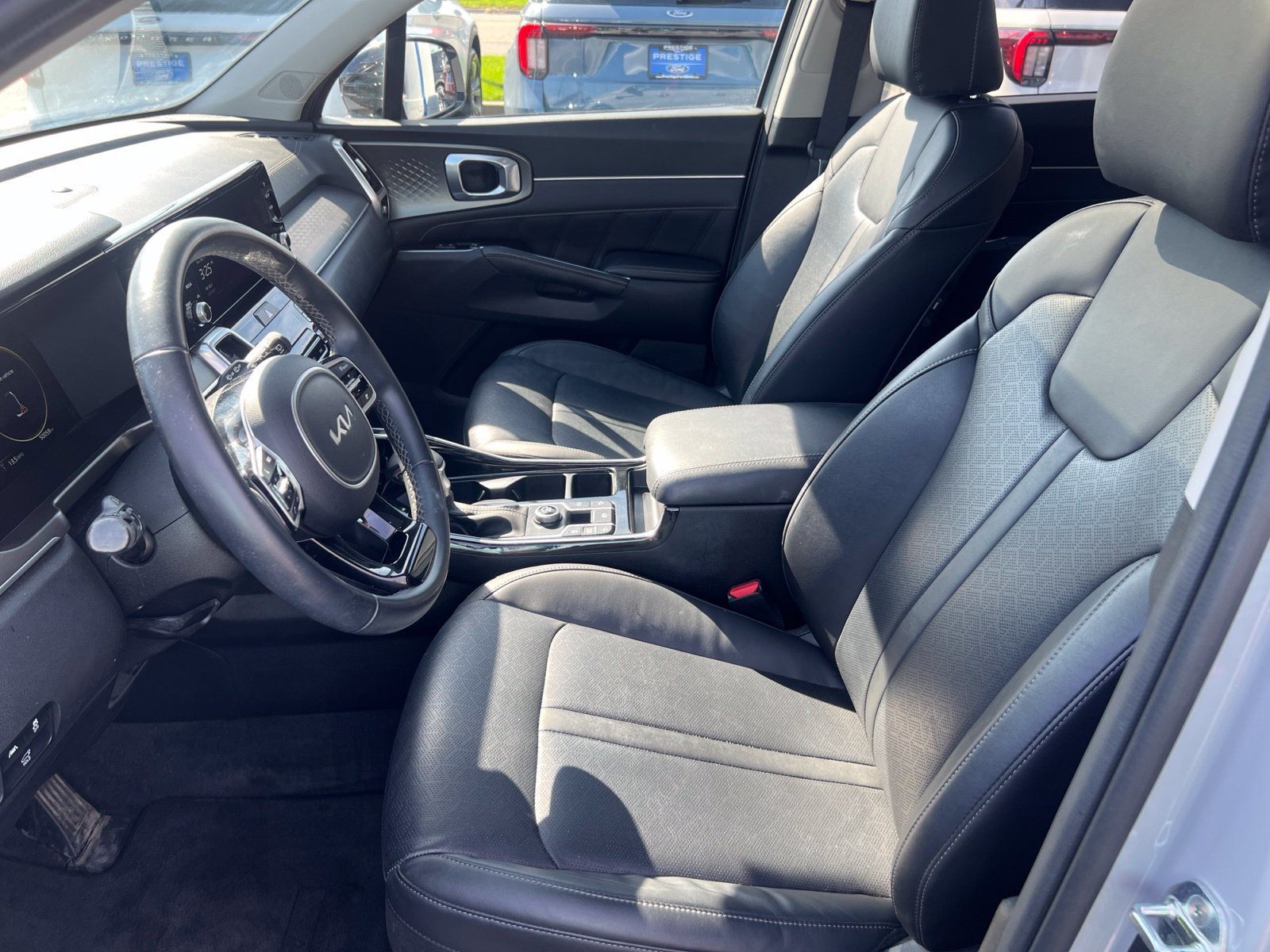 Used 2023 Kia Sorento SX FWD image 27