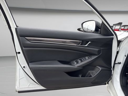 Used 2021 Honda Accord Sport image 29