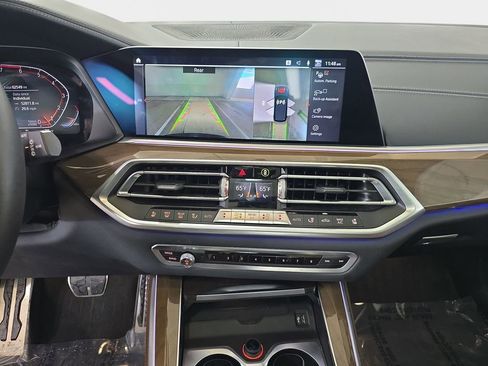Used 2019 BMW X5 xDrive50i w/ M Sport Package image 23