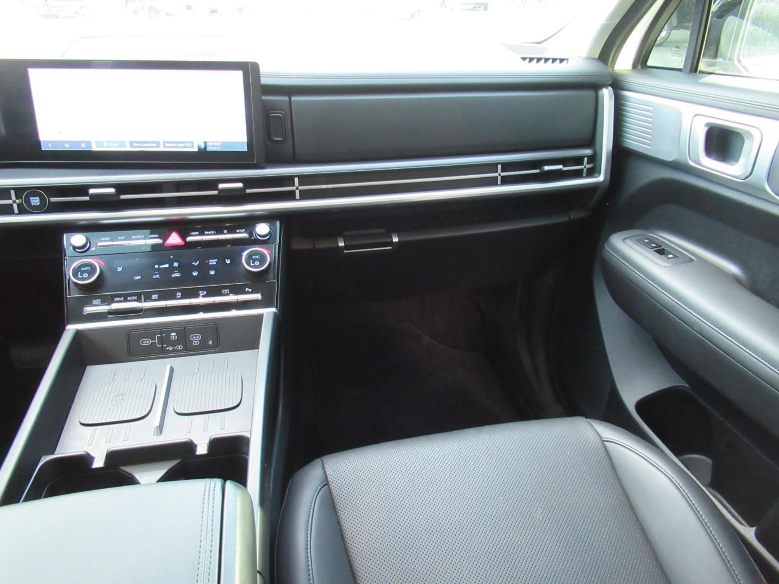 Used 2024 Hyundai Santa Fe XRT AWD/4WD image 14