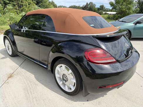 Used 2019 Volkswagen Beetle 2.0T FWD image 6