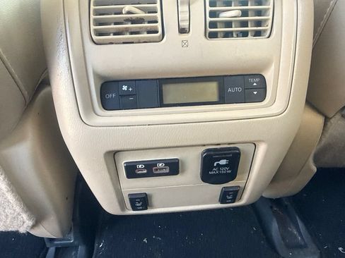 Used 2020 Nissan Pathfinder Platinum FWD image 13