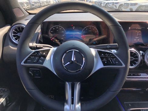 New 2026 Mercedes-Benz GLB 250 4MATIC image 19