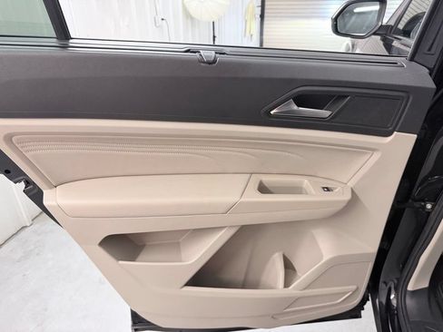 Used 2021 Volkswagen Atlas SEL AWD/4WD image 35