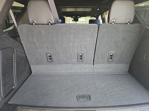 Used 2023 Chevrolet Tahoe Premier w/ Advanced Technology Package image 13