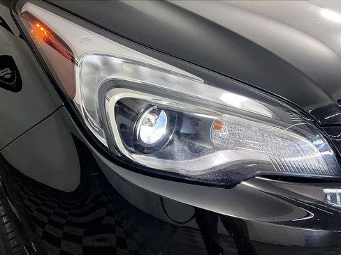 Used 2020 Buick Envision Essence FWD image 25