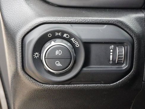 Used 2023 Jeep Gladiator Sport image 23