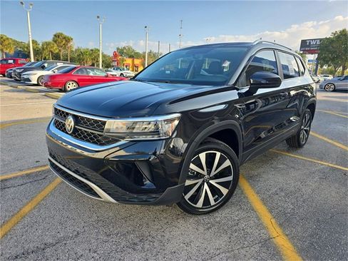 Used 2022 Volkswagen Taos SE image 26