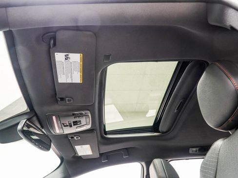 Used 2022 Toyota Sienna XSE image 40