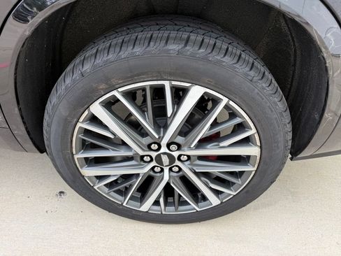 Used 2023 Cadillac XT6 Sport w/ Platinum Package AWD/4WD image 11