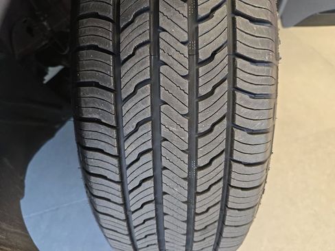 Used 2024 Cadillac XT4 Premium Luxury image 33