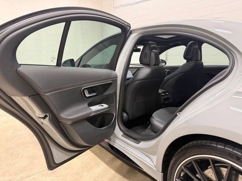 Used 2025 Mercedes-Benz E 53 AMG e 4MATIC Sedan image 39