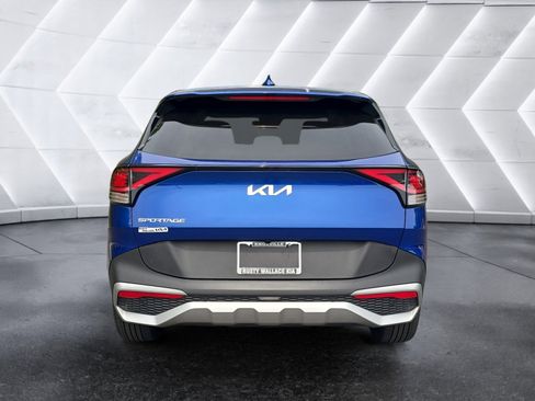Used 2024 Kia Sportage EX FWD image 4