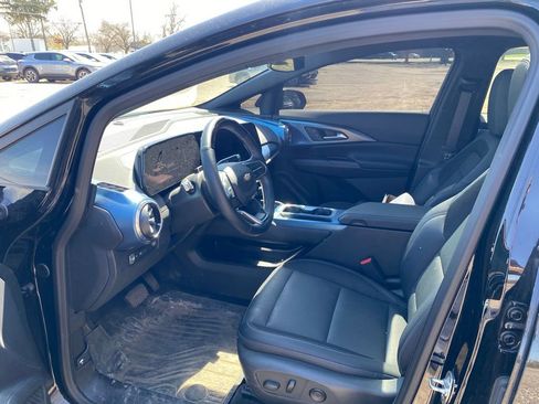 Used 2024 Chevrolet Equinox EV LT w/ Active Safety Package 3 FWD image 11