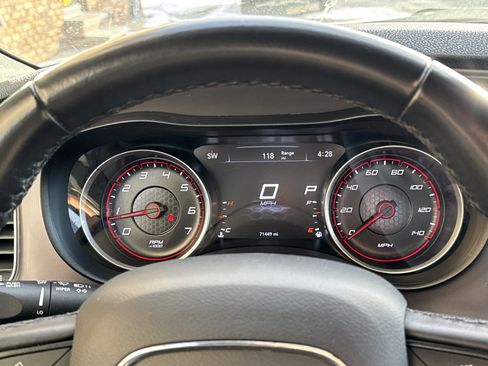 Used 2023 Dodge Charger SXT image 18