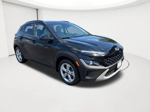 Used 2023 Hyundai Kona SEL AWD/4WD image 3