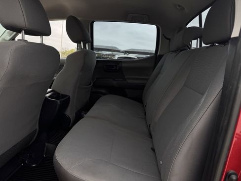 Used 2018 Toyota Tacoma SR w/ SR Convenience Package image 25