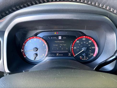 Used 2020 Nissan Titan PRO-4X w/ Pro-4x Convenience Package image 24