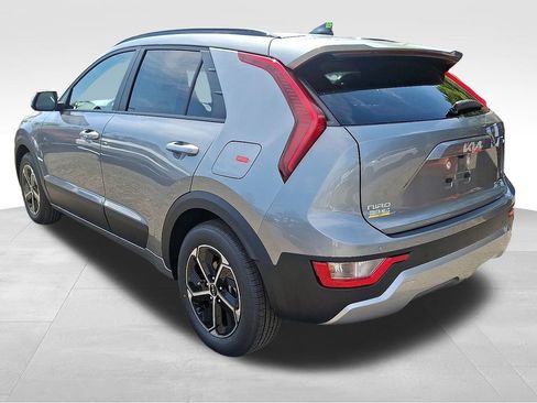 New 2025 Kia Niro EX image 4