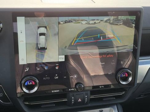 Used 2024 Lexus GX 550 w/ Accessory Package (2T) image 24