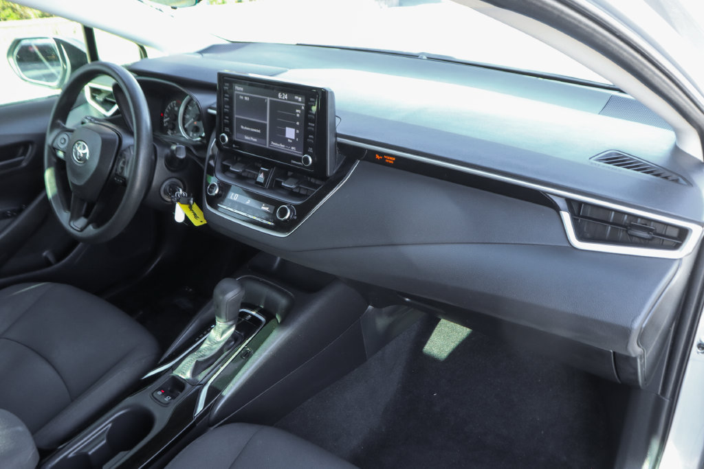 Used 2022 Toyota Corolla LE FWD image 34