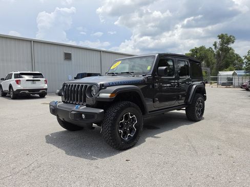 Used 2023 Jeep Wrangler Unlimited Rubicon 4xe AWD/4WD image 2