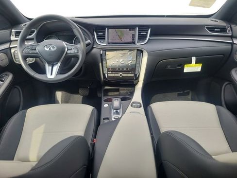 New 2025 INFINITI QX55 Essential image 10