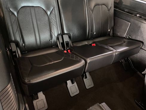 Used 2020 Ford Expedition Platinum image 31
