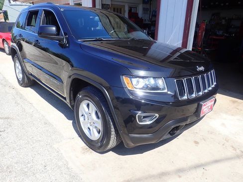 Used 2014 Jeep Grand Cherokee Laredo w/ Quick Order Package 23E AWD/4WD image 19