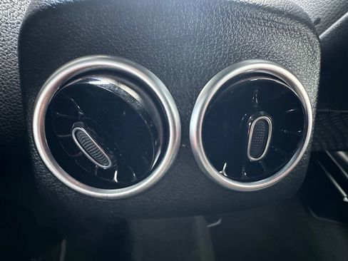 Used 2022 Mercedes-Benz GLA 250 4MATIC w/ Premium Package Lite image 20