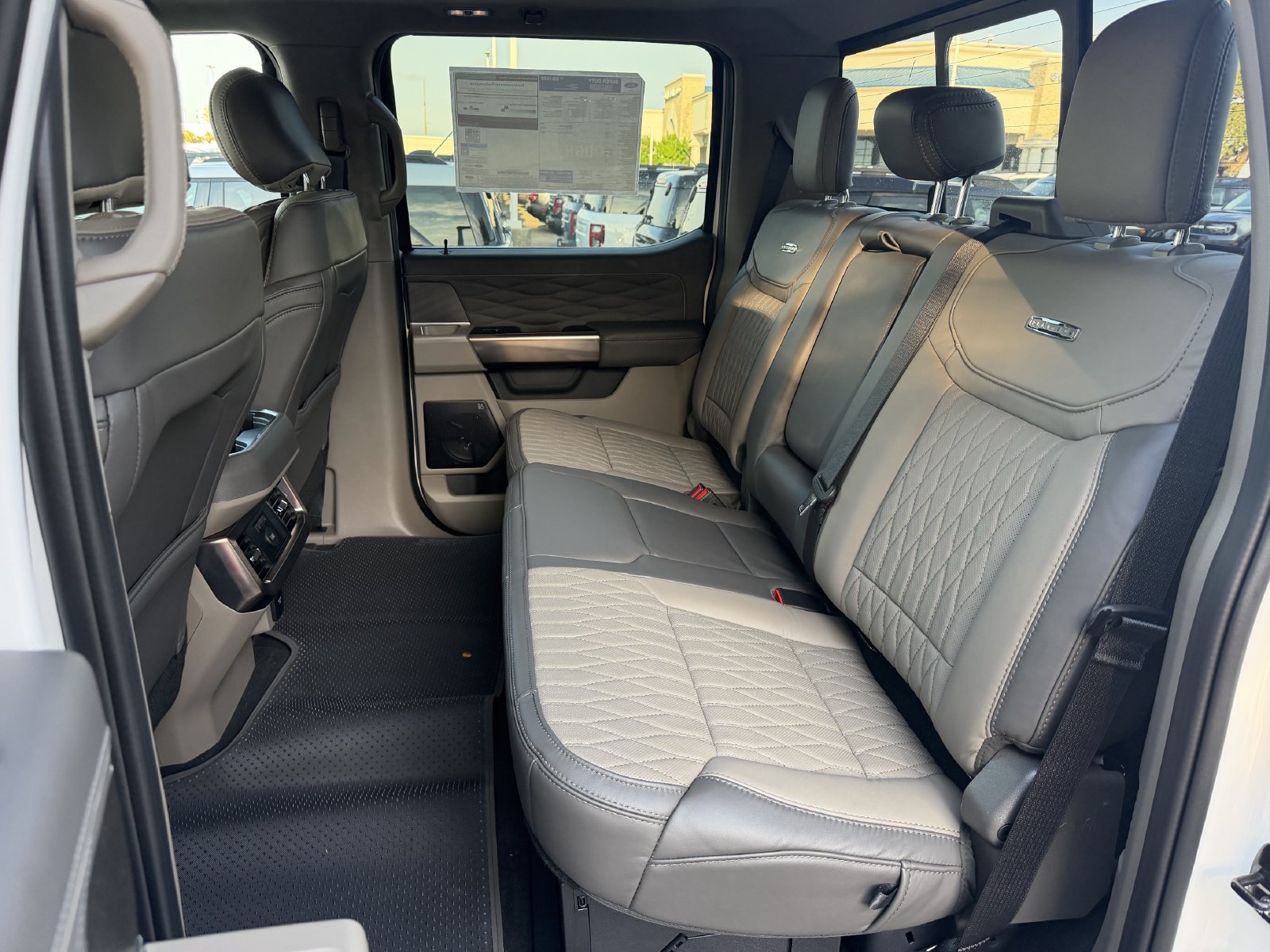 New 2027 Ford F350 Platinum w/ Platinum Plus Package AWD/4WD image 25