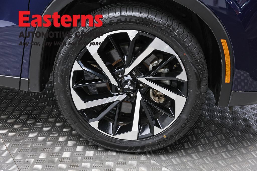 Used 2023 Mitsubishi Outlander SE AWD/4WD image 34