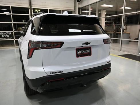 New 2026 Chevrolet Equinox RS w/ LPO, Floor Liner Package image 6