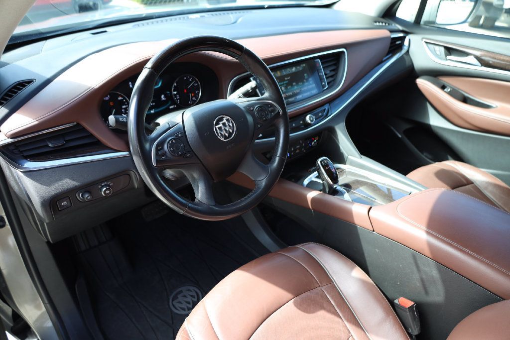 Used 2019 Buick Enclave Avenir w/ Avenir Technology Package AWD/4WD image 12