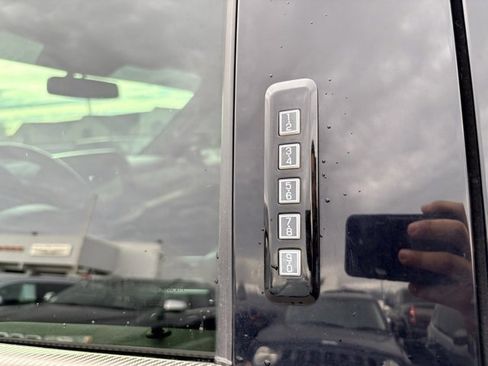 Used 2022 Ford F150 Raptor w/ Equipment Group 801A High image 26